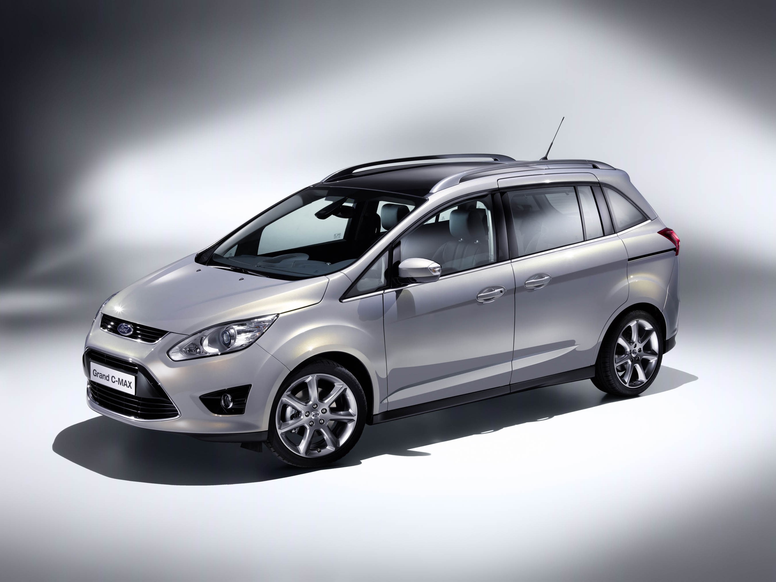 ford_grandcmaxok-1 | Vezess