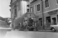 Kukásautóban landolt egy férfi, és beindult a tömörítő 1 Kukásautóban landolt egy férfi, és beindult a tömörítő 1