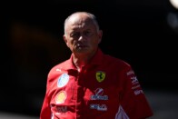 Hamiltonék kiakadtak a Ferrari-pletykákon 1 Hamiltonék kiakadtak a Ferrari-pletykákon 1