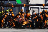 Öt kanyarig működött jól Hamilton Ferrarija 2 Öt kanyarig működött jól Hamilton Ferrarija 2