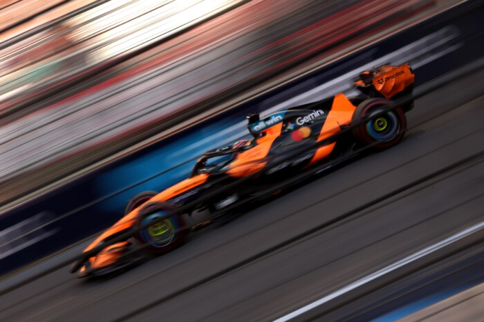 Autót tört az F1-éllovas a bakui időmérőn 8