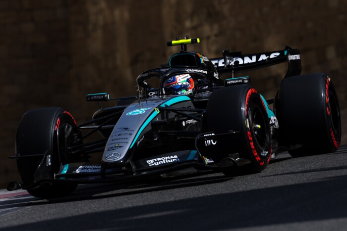 Tömegbaleset az F1-ben, a célvonalig csatáztak a győzelemért 7 Tömegbaleset az F1-ben, a célvonalig csatáztak a győzelemért 7