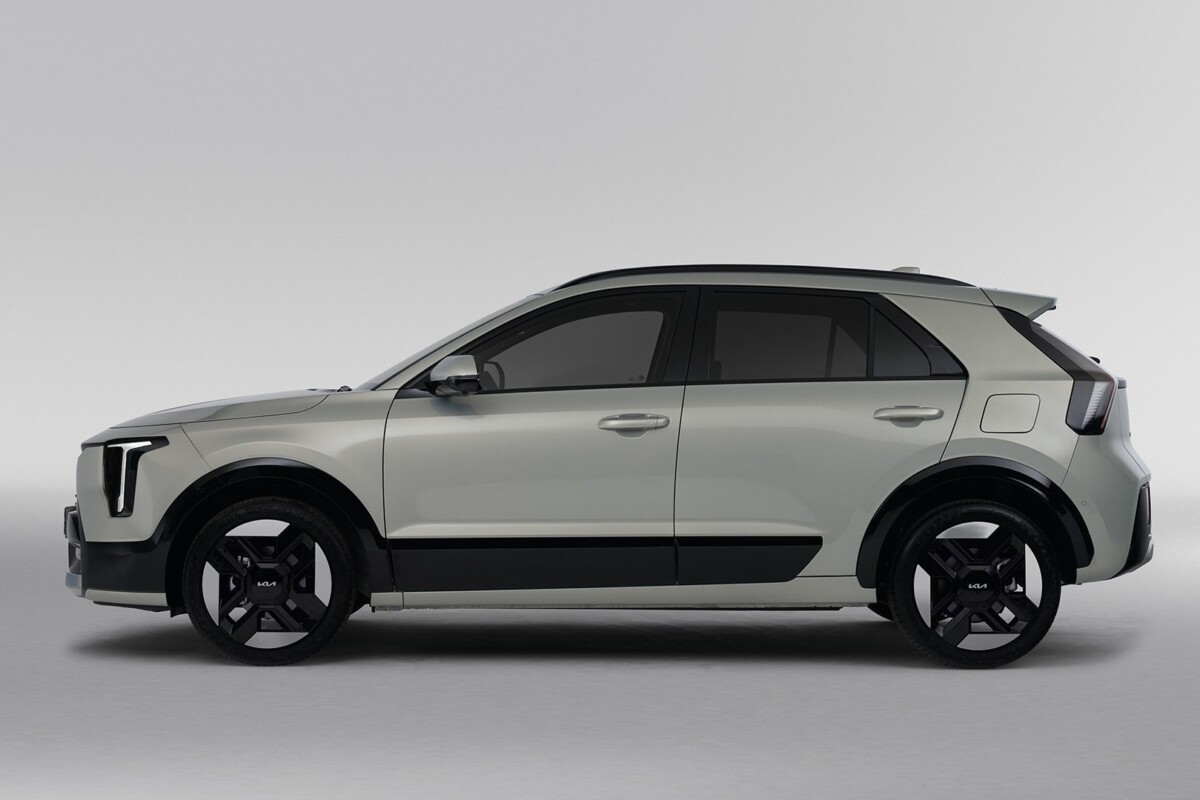 kia_niro_ivory_silver_static_digital_1920x1080-006-1200x800 | Vezess