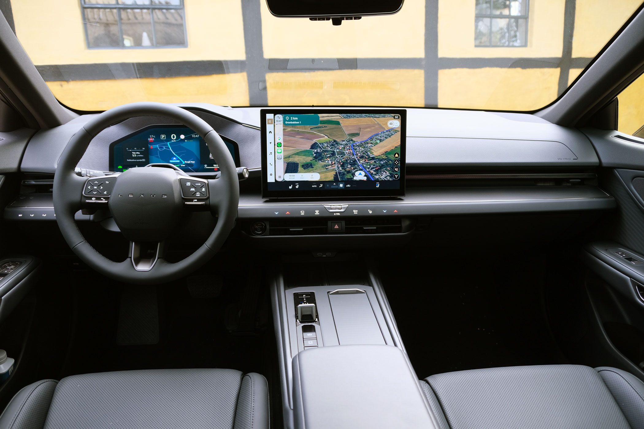 lexus_es__2026_belsok-17 | Vezess