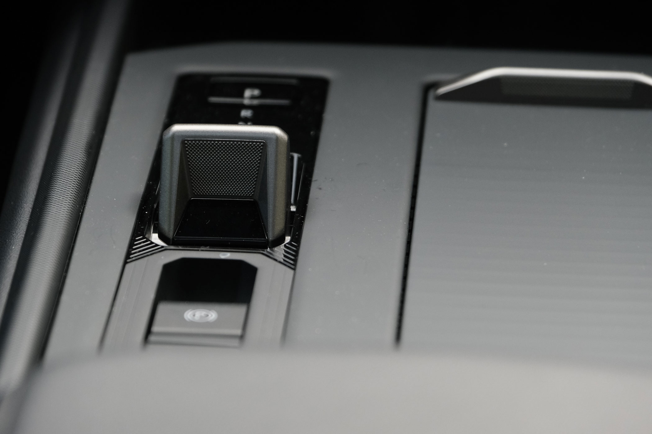 lexus_es__2026_belsok-18 | Vezess