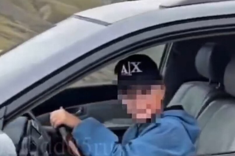 Krumpliszedéshez fogtak be egy Lexust, de nem ezért büntetett a rendőr