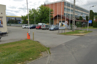 Egy miskolci KERSZ-táblán kacag az internet, teljes joggal