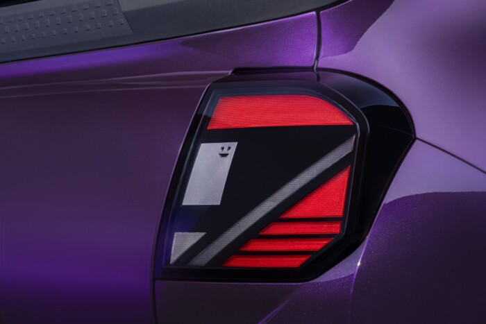 Visszatér a Nissan parányi kölcsönautója 15 Visszatér a Nissan parányi kölcsönautója 15