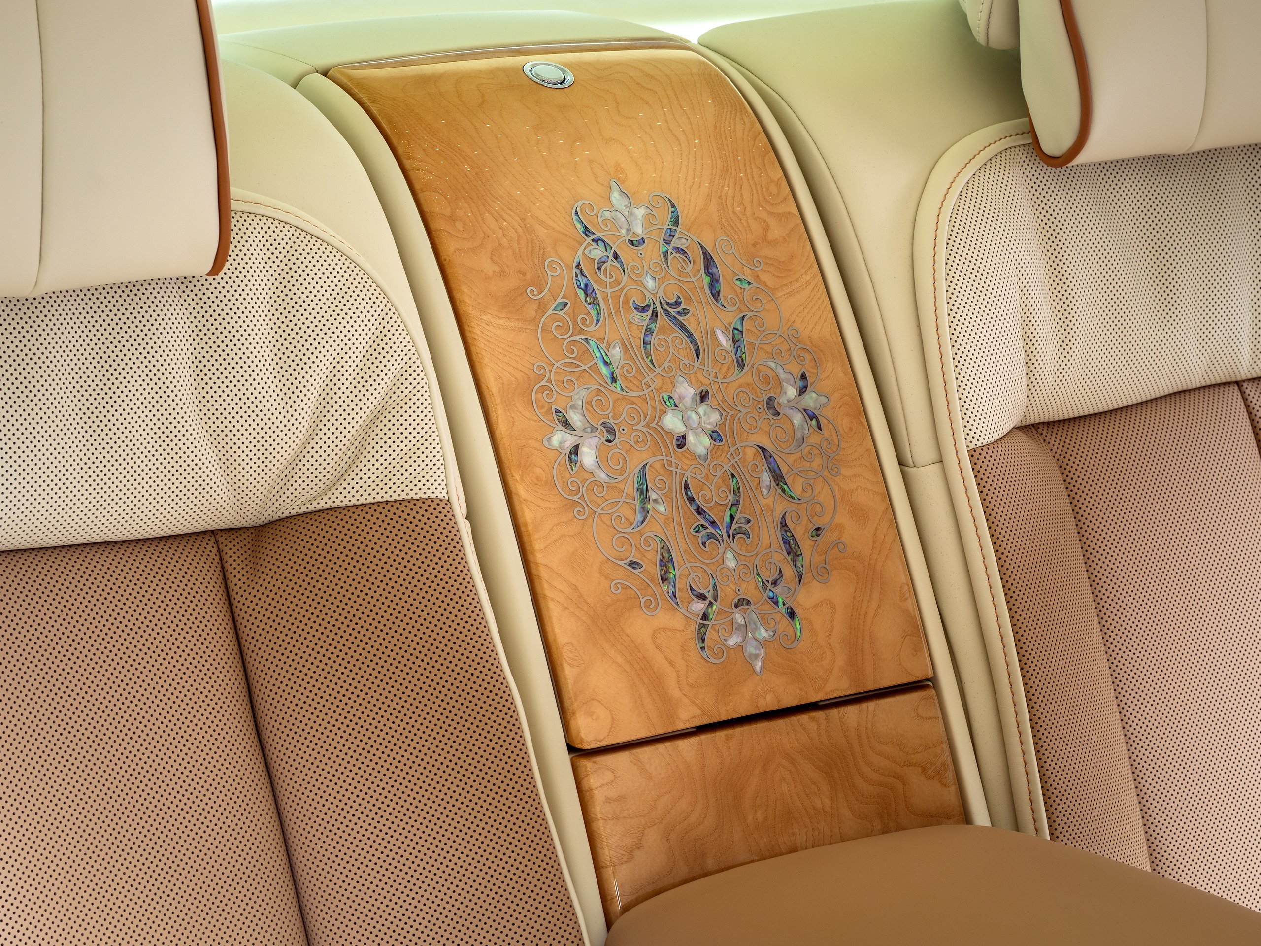 120 év alatt egyszer sem készült még ilyen Rolls-Royce 8 120 év alatt egyszer sem készült még ilyen Rolls-Royce 8