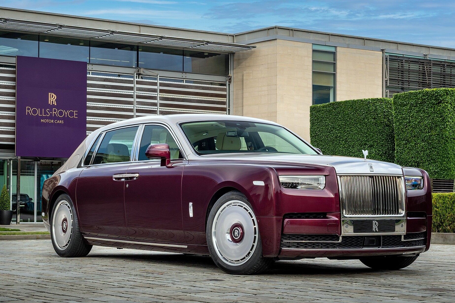 120 év alatt egyszer sem készült még ilyen Rolls-Royce