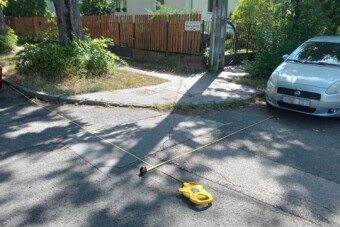 Sokan rosszul tudják ezt a szabályt: így parkolhatsz kereszteződés közelében