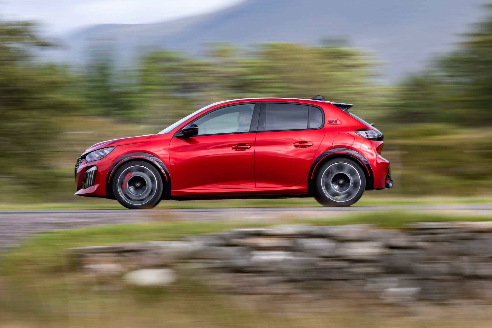 peugeot_e_208_gti_2026_vezess_003 | Vezess