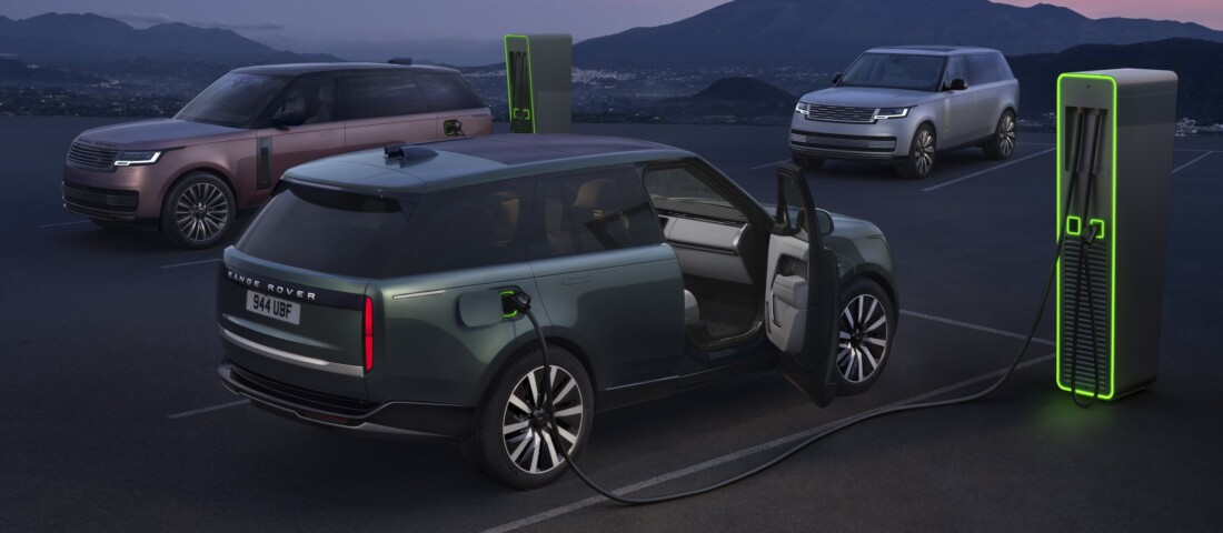 420 lóerős motorból kettőt is kapott ez a Range Rover