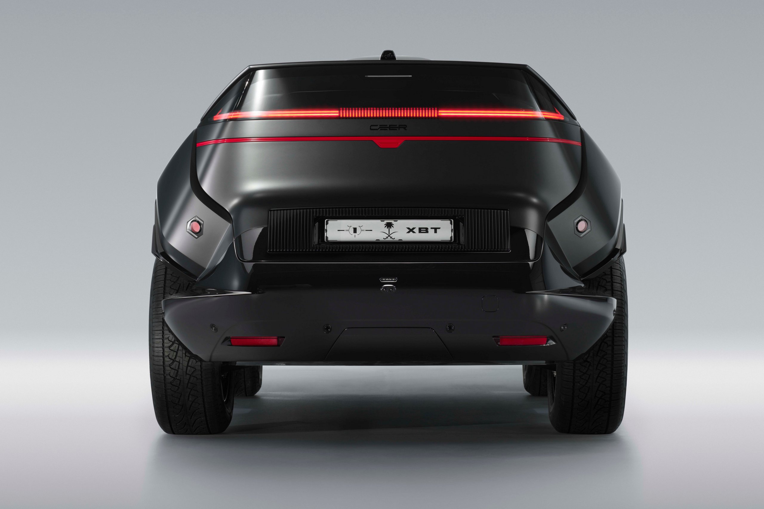 showcar-suv-rear | Vezess