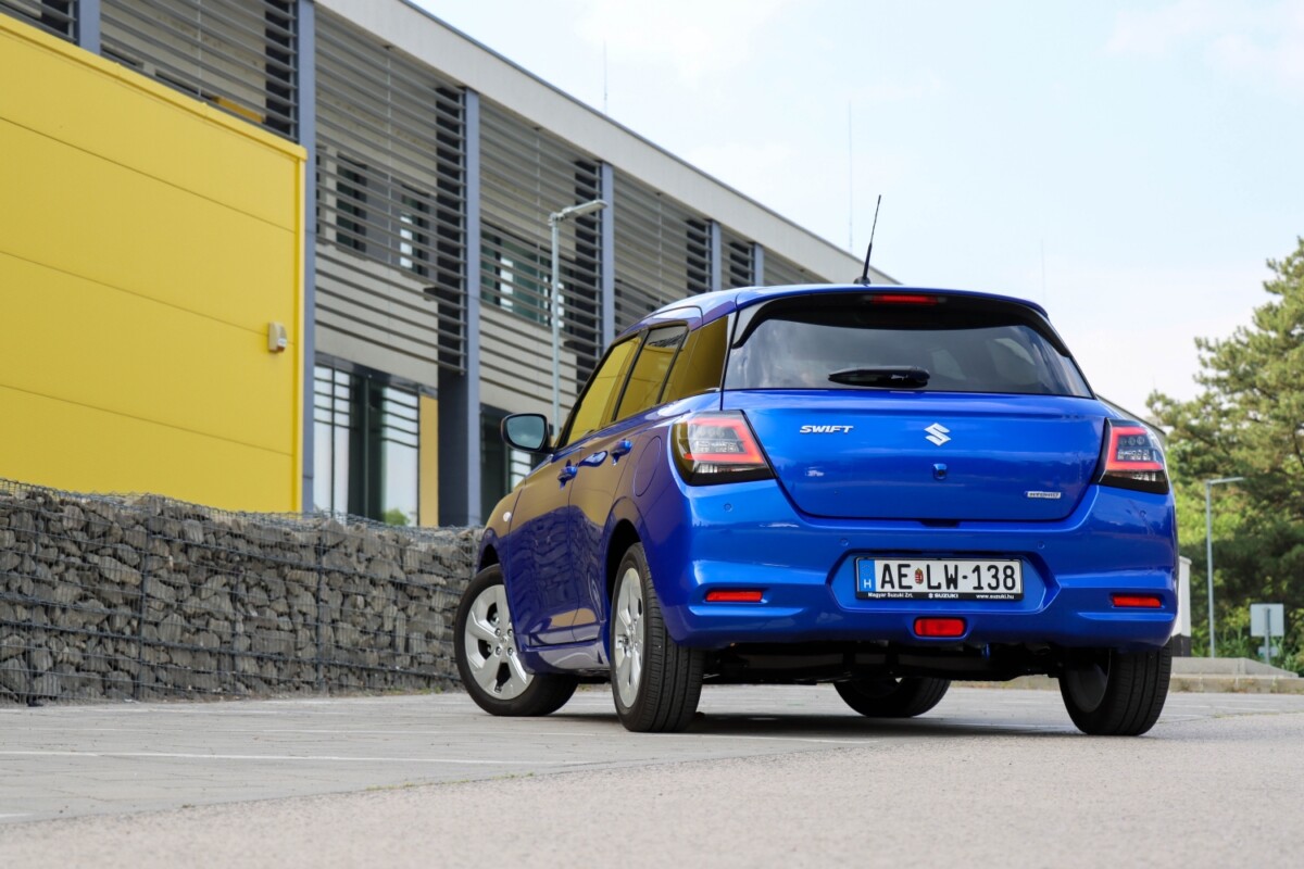 suzuki-swift-12-dualjet-glx-9122-1200x800 | Vezess