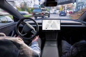Nyílt levélben üzentek a magyar teslások Vitézy Dávidnak, ezt kérik