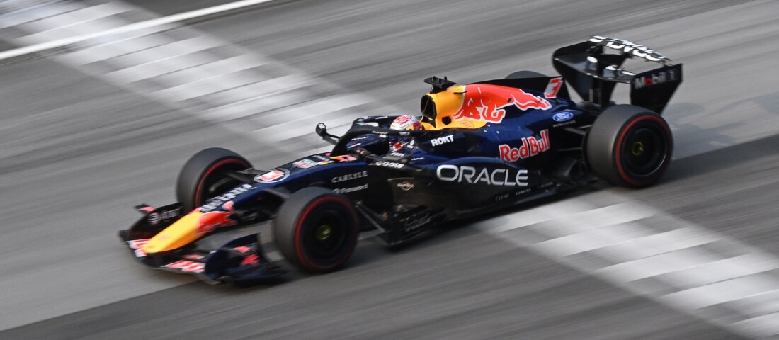 Emlékezetes F1-futamot nyert Verstappen
