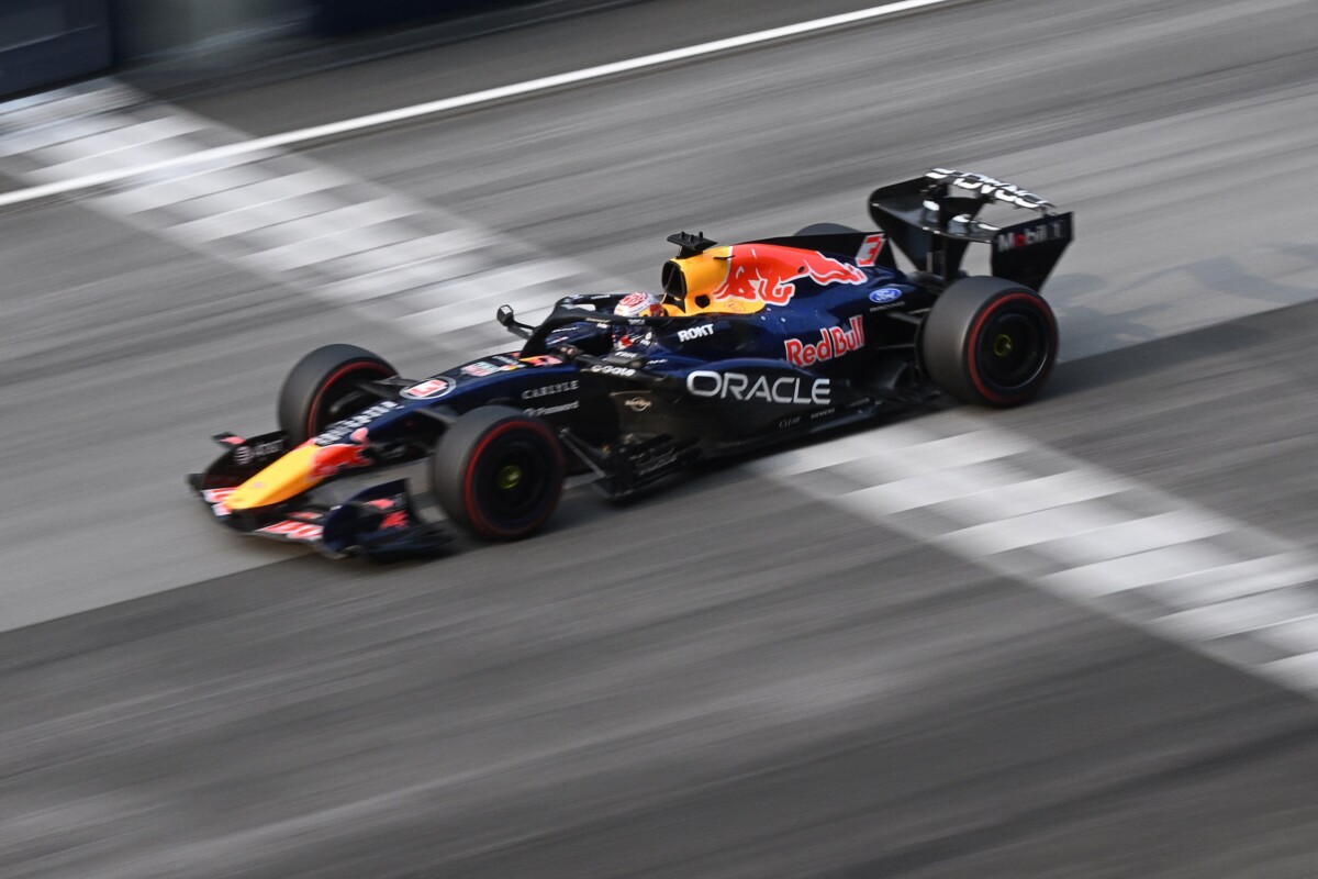 Emlékezetes F1-futamot nyert Verstappen