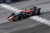 A győztest is megviselte a kiszámíthatatlan F1-futam 1 A győztest is megviselte a kiszámíthatatlan F1-futam 1