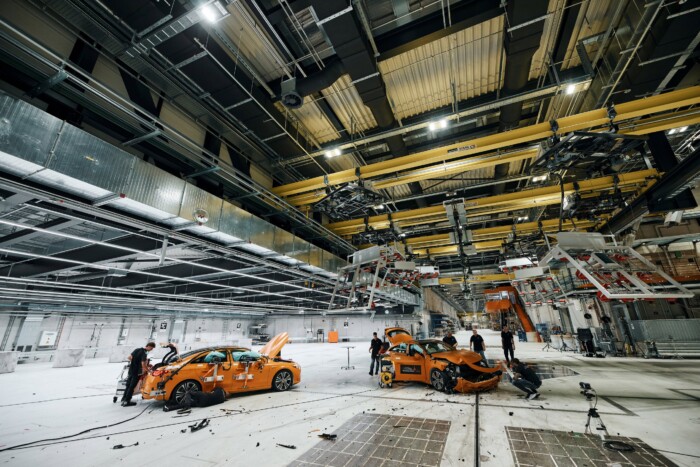 Kínától ellesett ötlettel villog a Mercedes 8 Kínától ellesett ötlettel villog a Mercedes 8