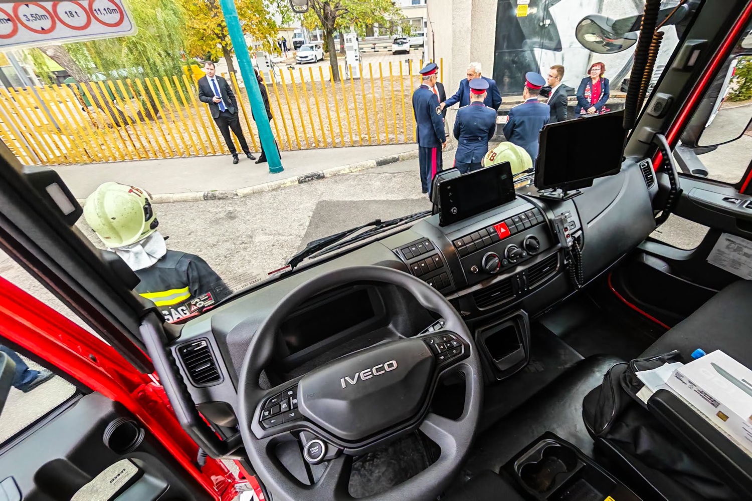 Így néznek ki az új tűzoltóautók, amiket hazai nagyvárosok és megyék kapnak 1