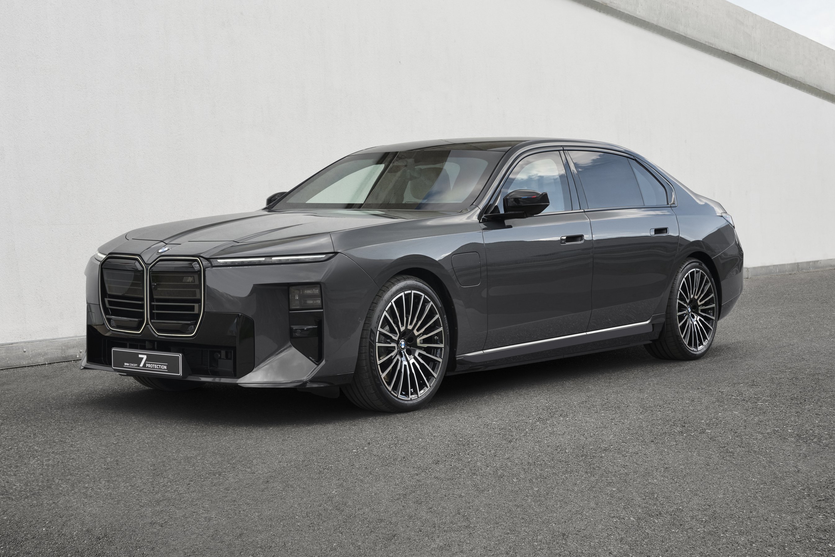 bmw-concept-7-protection-7 | Vezess