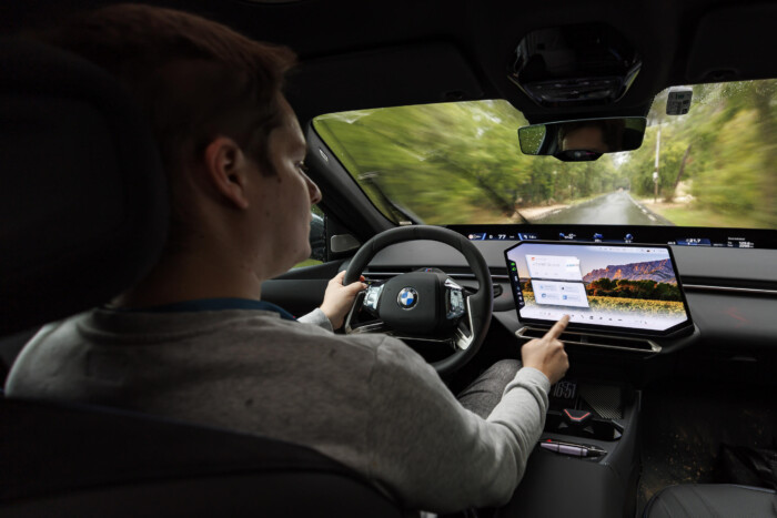 Magyar munkával lett teljes a BMW új ikonja 24 Magyar munkával lett teljes a BMW új ikonja 24