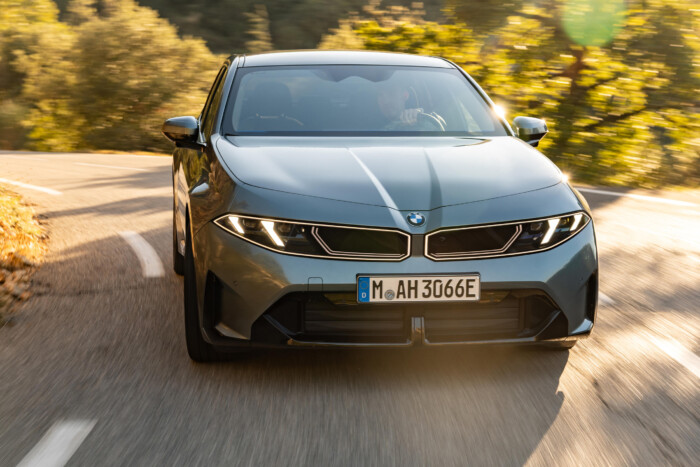 Magyar munkával lett teljes a BMW új ikonja 26 Magyar munkával lett teljes a BMW új ikonja 26