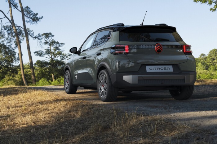 Dögösítette legnépszerűbb típusait a Citroën 8 Dögösítette legnépszerűbb típusait a Citroën 8