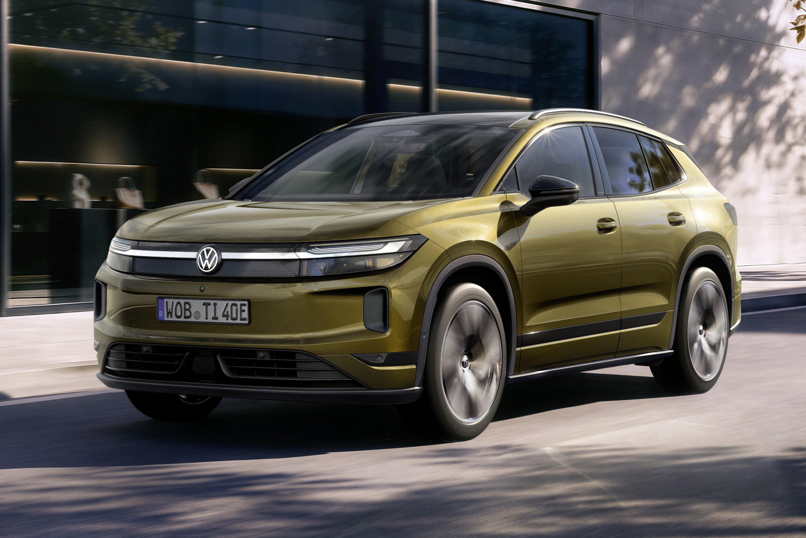 Árammal megy tovább a világ kedvenc VW SUV-ja