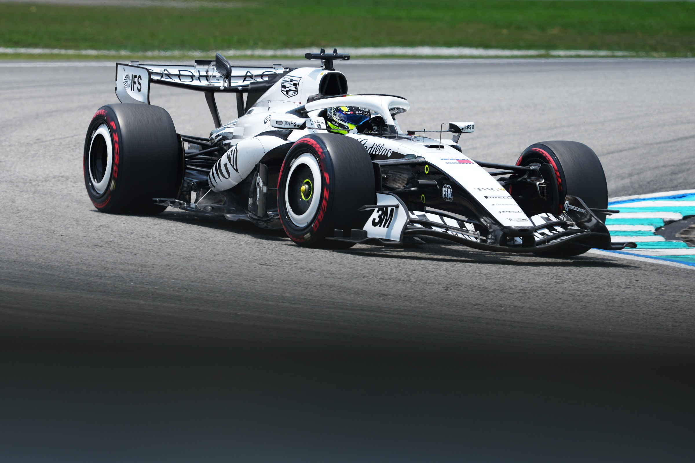 F1 Grand Prix of Bahrain in Malaysia - Final Practice | Vezess