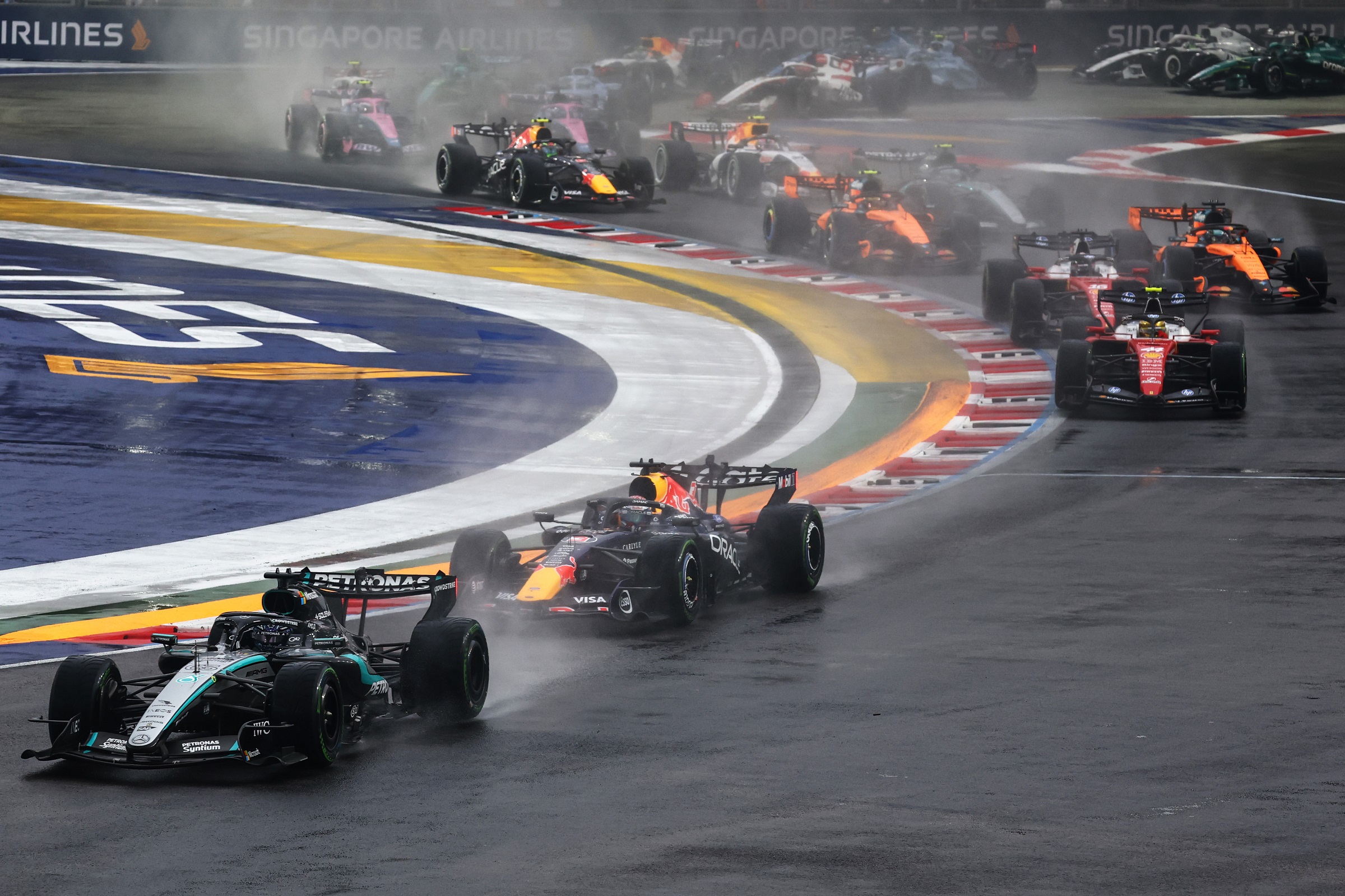 Leszakadt az ég, 9 kieső az F1-sprinten 2