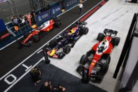 Hamilton szájából kiénekelték a sajtot az F1-időmérőn 10 Hamilton szájából kiénekelték a sajtot az F1-időmérőn 10