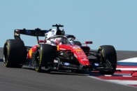 Eddig a Ferrarinak áll a zászló az F1-ben 1