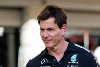 Keresi az utódját a Mercedes F1-es főnöke