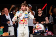 Régi F1-es szállító váltaná le a Pirellit 3 Régi F1-es szállító váltaná le a Pirellit 3