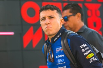 Lökdösődött az F1-pilóta, itt az ítélet – videó