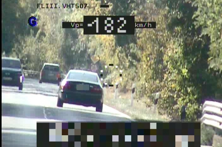 Igazi vadállat módjára száguldozott a 6-os úton, 650 ezerre büntették a rendőrök