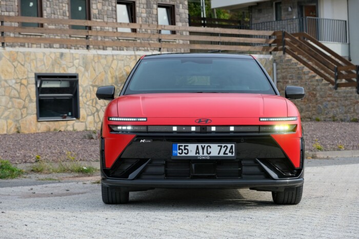 Praktikus és nem unalmas, itt a Hyundai új villanyautója 7 Praktikus és nem unalmas, itt a Hyundai új villanyautója 7