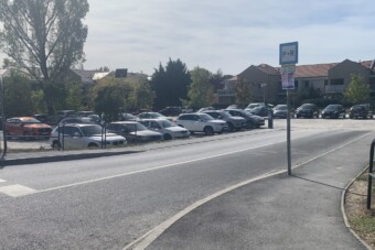 Sokak által használt parkoló lesz újra fizetős Szentendrén