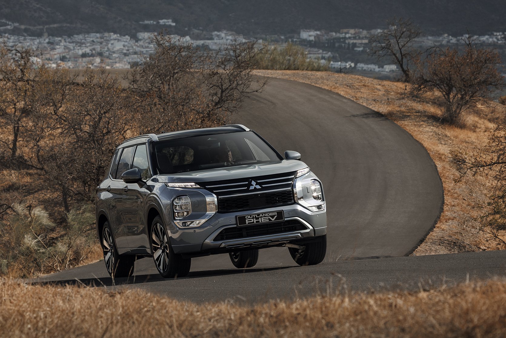 new-outlander-phev_010l | Vezess