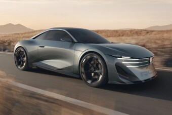 A jövőt rejtik ennek a Peugeot-nak a múltidéző vonalai