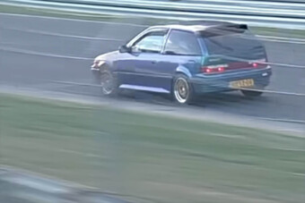 Így lehet álmokat valóra váltani egy öreg Suzuki Swifttel
