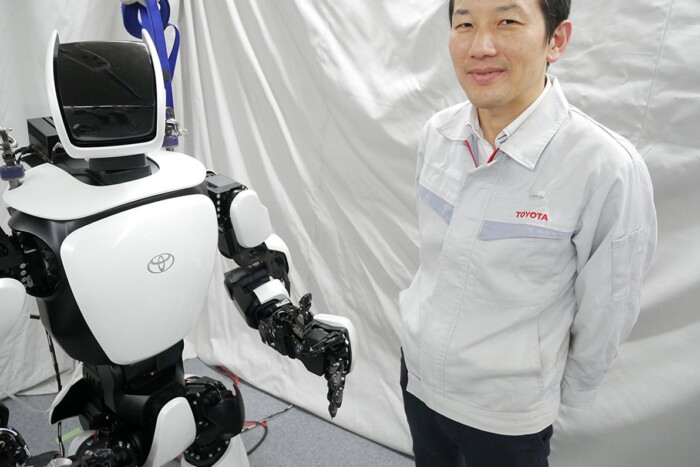Porszívólábú, embertestű robotokkal erősít a Toyota 6