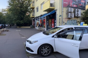 Olyan parkolást mutatott be az oktató, amiért azonnal bukás jár