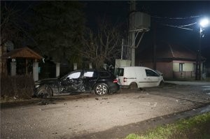 A nap képe: BMW az árokban