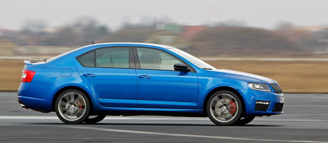 Octavia RS – Száguldás melegítőben