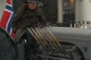 A hótakarítás is lehet gyönyör a férfi számára