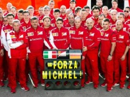 A nap képe - Schumachernek üzen a Ferrari-csapat