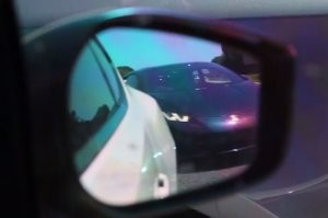 Újságírót fenyegetett meg a luxusautó sofőrje